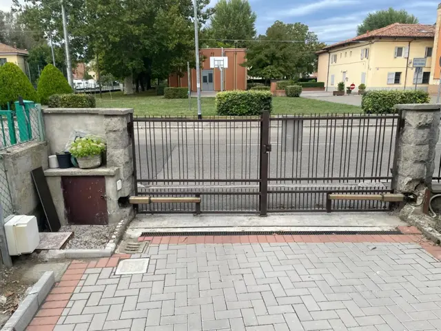 Cancello doppia anta automatizzato ingresso carrabile – assistenza Ditec Livorno